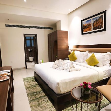 Leisure Inn Grand Chanakya Jaipur Bagian luar foto