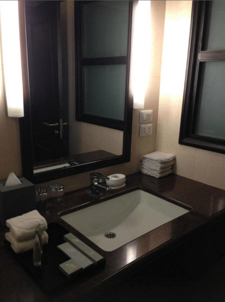 Leisure Inn Grand Chanakya Jaipur Bagian luar foto