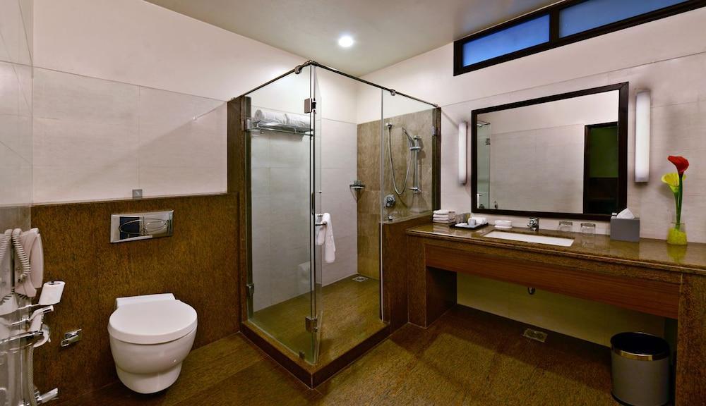 Leisure Inn Grand Chanakya Jaipur Bagian luar foto