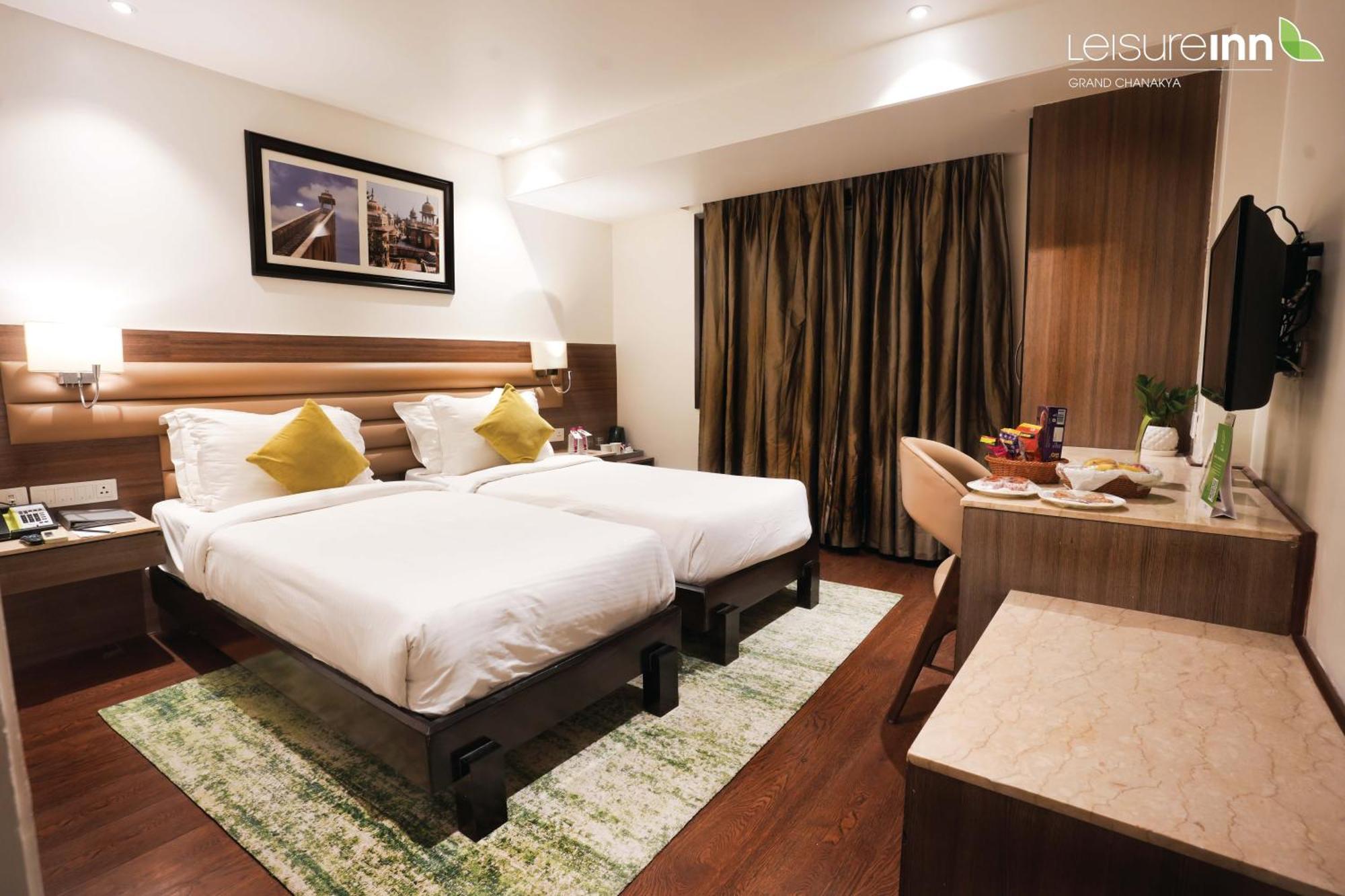 Leisure Inn Grand Chanakya Jaipur Bagian luar foto