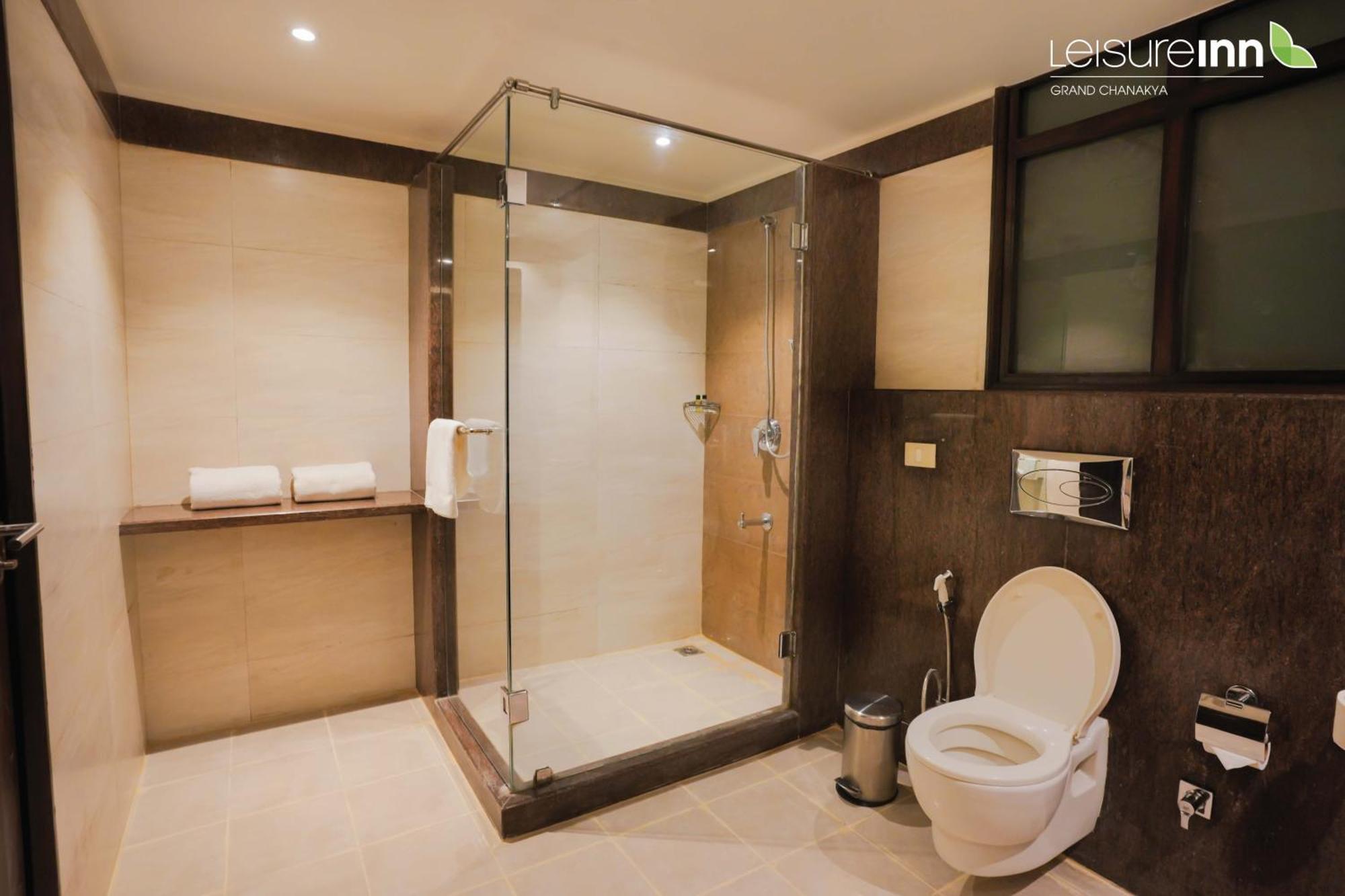 Leisure Inn Grand Chanakya Jaipur Bagian luar foto
