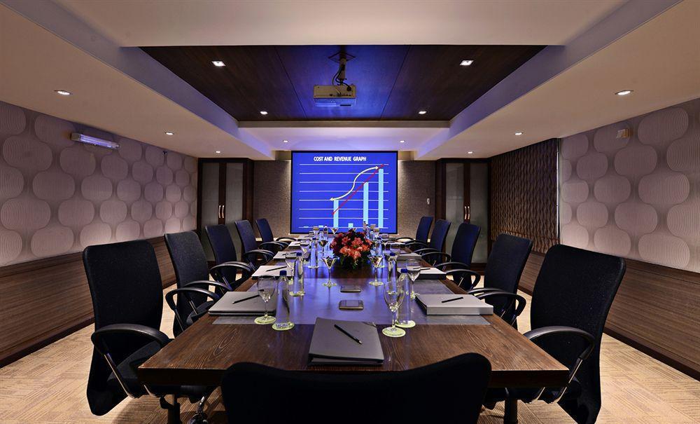 Leisure Inn Grand Chanakya Jaipur Bagian luar foto