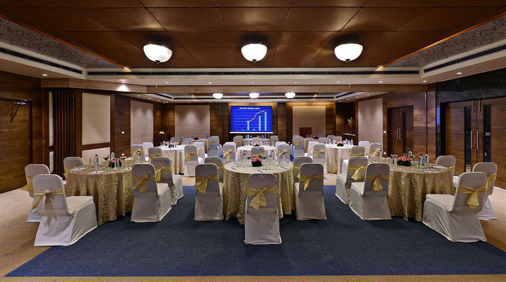 Leisure Inn Grand Chanakya Jaipur Bagian luar foto